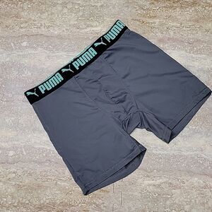 PUMA MENS COMPRESSION SHORTS  POLY/ SPANDEX SIZE MEDIUM